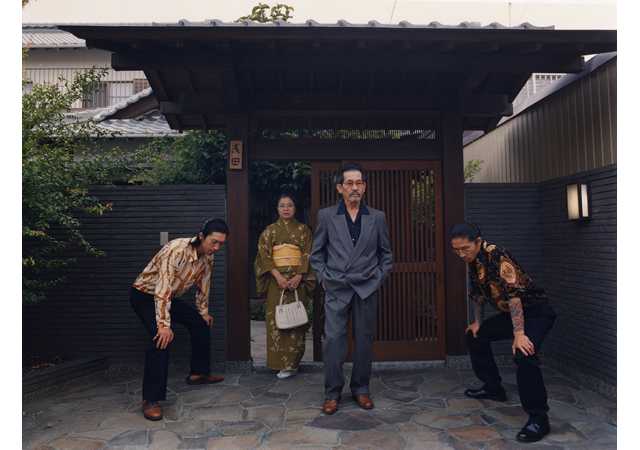 やくざ一家に扮した写真