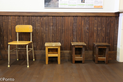 子供用の椅子の写真